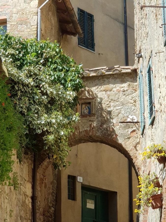 فندق Dimora In Francigena San Quirico dʼOrcia المظهر الخارجي الصورة